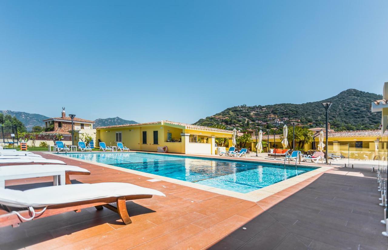 Hotel Fiore Di Maggio Вилласимиус Экстерьер фото