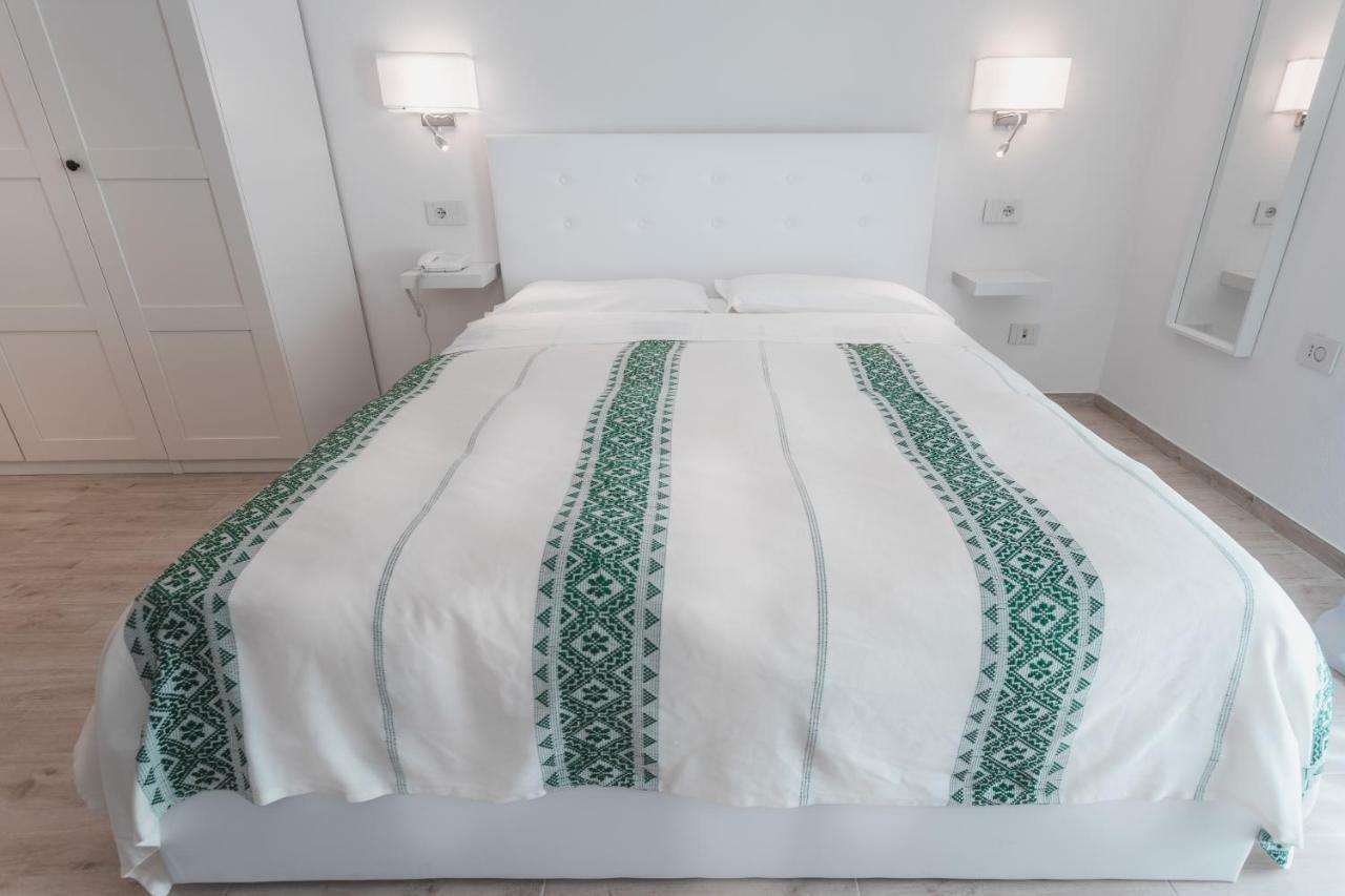 Hotel Fiore Di Maggio Вилласимиус Экстерьер фото